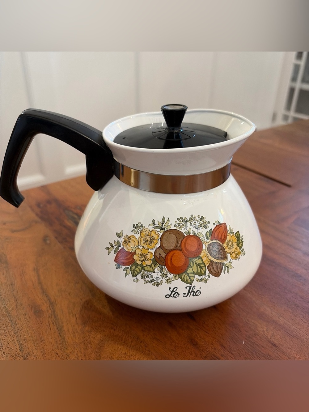Vintage Corning Ware Spice of Life 6 Cup Teapot Tea Kettle Pot P-104  "Le The"